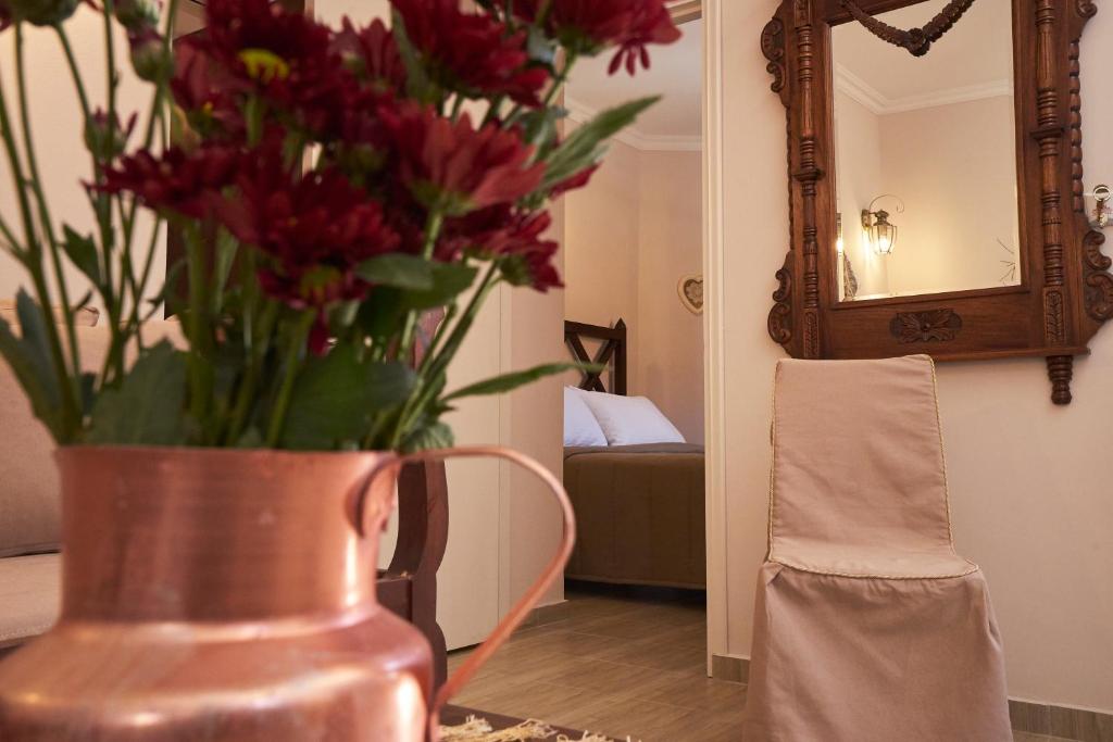 Kaminos Boutique Hotel room 1