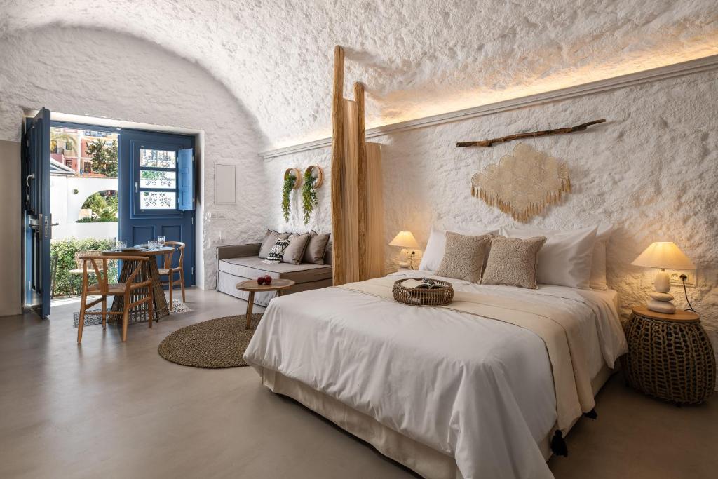 Kaminos Boutique Hotel room 5